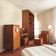 Отель Hafen Hamburg 4* Номер Commander