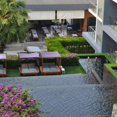 Отель Sugar Palm Grand Hillside бассейн