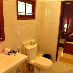 Отель Villa Paradise Хиккадува ванная