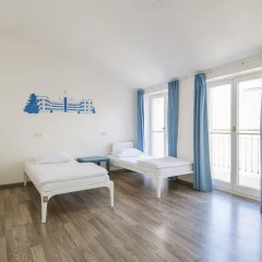Отель Equity Point Prague Кровать в общем номере с двухъярусной кроватью фото 13