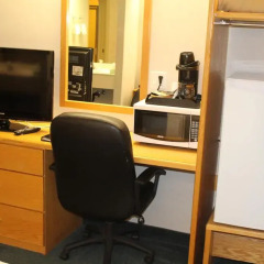 Отель Canadas Best Value Inn Langley Лэнгли удобства в номере