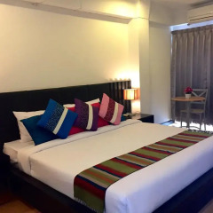 Отель Charoenchit House 2* Номер Делюкс с различными типами кроватей