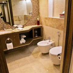 Отель Ramada Hotel Dubai ОАЭ, Дубай - отзывы, цены и фото номеров - забронировать отель Ramada Hotel Dubai онлайн ванная