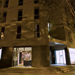 Отель Twentytú Hostel Испания, Барселона - 2 отзыва об отеле, цены и фото номеров - забронировать отель Twentytú Hostel онлайн вид на фасад фото 3