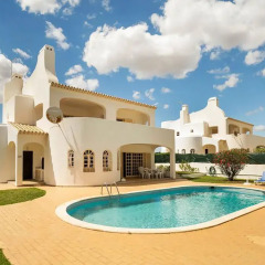 Отель Villa Gui бассейн