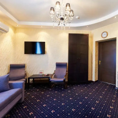 Гостиница Royal Castle Номер Комфорт с различными типами кроватей фото 8