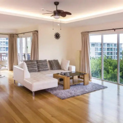 Апартаменты Emerald Palace - Serviced Apartment Паттайя комната для гостей фото 2