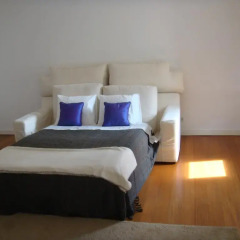 Апартаменты Chiado Apartment Holiday Rental In Lisbon комната для гостей фото 3