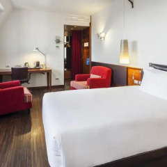 Отель NH Milano Touring 4* Стандартный номер с двуспальной кроватью фото 3