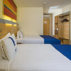 Отель Holiday Inn Express Edinburgh Royal Mile 3* Стандартный номер фото 19