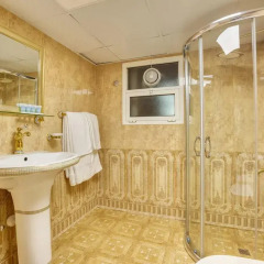 Отель Al Khalidiah Resort ОАЭ, Шарджа - 1 отзыв об отеле, цены и фото номеров - забронировать отель Al Khalidiah Resort онлайн ванная