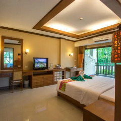 Отель Lanta Resort 3* Улучшенный семейный номер с двуспальной кроватью фото 5