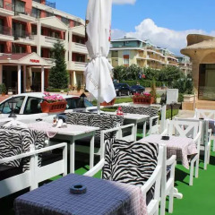 Апартаменты SB Rentals Apartments in Blue Marine Complex Солнечный берег приотельная территория
