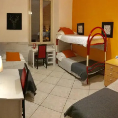 Отель Overseas Guest House Кровать в общем номере с двухъярусной кроватью фото 2