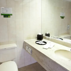 Metropark Hotel Kowloon 4* Стандартный номер с различными типами кроватей