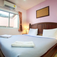 Отель Baan Sutra Guesthouse 3* Стандартный номер с различными типами кроватей фото 19