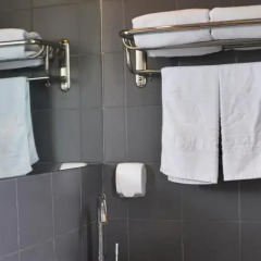 Отель Piao Home Inn Beijing Qianmen Китай, Пекин - отзывы, цены и фото номеров - забронировать отель Piao Home Inn Beijing Qianmen онлайн ванная фото 2