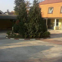 Отель Guest Accommodation Kordun Нови Сад парковка
