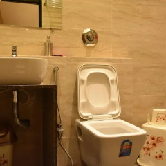 OYO 15123 Hotel Ryaan ванная