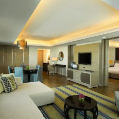 Отель Hilton Capital Grand Abu Dhabi 5* Люкс повышенной комфортности с различными типами кроватей фото 2