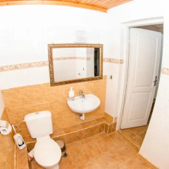 Отель Central GuestRooms Five Corners София ванная фото 2
