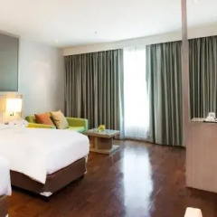 Signature Pattaya Hotel 4* Улучшенный номер с различными типами кроватей фото 6