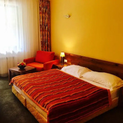 Club Hotel Yanakiev комната для гостей