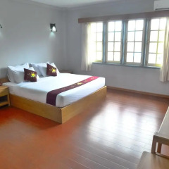 Golden Lotus Inle Hotel 3* Номер Делюкс с различными типами кроватей фото 2
