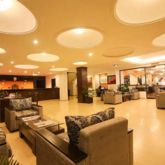 Отель Waterfront by KGH Group Непал, Покхара - отзывы, цены и фото номеров - забронировать отель Waterfront by KGH Group онлайн интерьер отеля фото 2