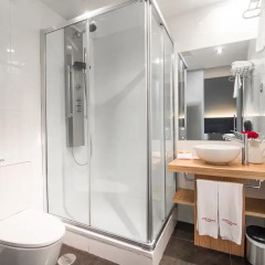Отель Petit Palace Tres Cruces 3* Стандартный номер с разными типами кроватей фото 2