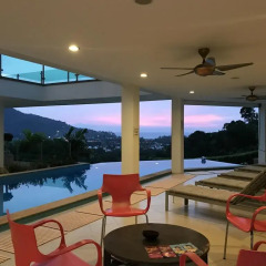 Отель Kamala Heights Villa бассейн