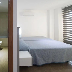 Отель Hostal Drassanes спа