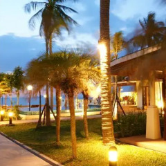 Отель The Sea House Beach Resort