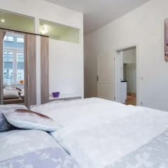Апартаменты Living Like Home Apartments Вена комната для гостей фото 2