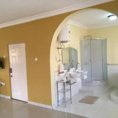 Отель Wüenam Vacation Home ванная