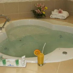 Avari Hotel Apartments спа