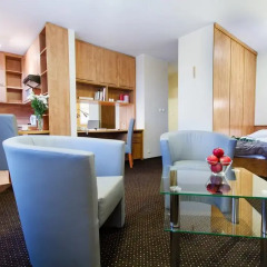 Апартаменты Apartamenty Sadyba Warsaw – Apartments Варшава комната для гостей фото 3