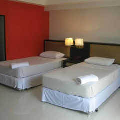 Silver Hotel Phuket 3* Улучшенный номер с разными типами кроватей