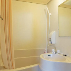 Fukuoka Hana Hostel Кровать в мужском общем номере фото 4