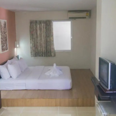 Отель Khaosan Holiday 3* Улучшенный номер с различными типами кроватей