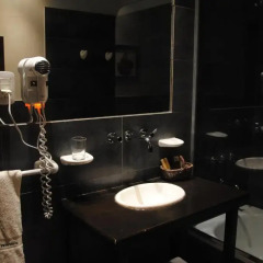 Suter Petit Hotel 4* Улучшенный номер фото 7