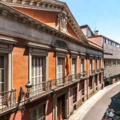 Отель Chic Rentals Chueca- Calle Farmacia балкон