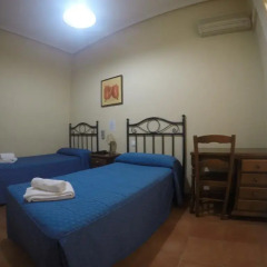 Отель Hostal El Pilar Стандартный номер с двуспальной кроватью фото 13