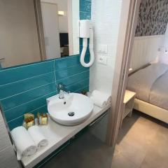 Residence Hotel Angeli Римини ванная