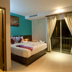 Отель Pj Patong Resortel 3* Улучшенный номер фото 2