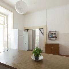 Отель Lisbon Economy Guest Houses Old Town II интерьер отеля