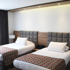 Porton Medellin Hotel 4* Номер категории Эконом с двуспальной кроватью фото 7