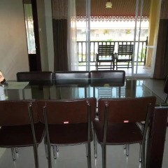 Отель Villa Thongbura гостиничный бар