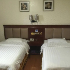 Golden Coast Hotel 2* Стандартный номер с различными типами кроватей фото 4