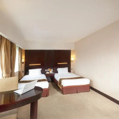 Hotel Beverly Plaza 3* Улучшенный номер с различными типами кроватей фото 2